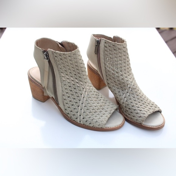 Sam Edelman peep toe booties - Picture 1 of 12